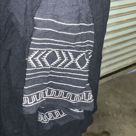 Long sleeve open front kimono with embroidery - Picture 6 of 7